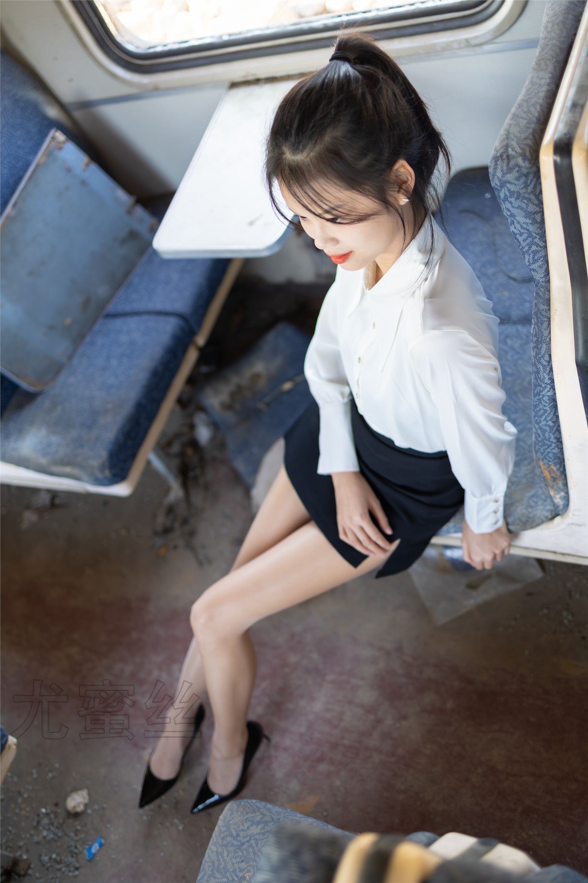 尤蜜丝 穿搭写真 NO.089